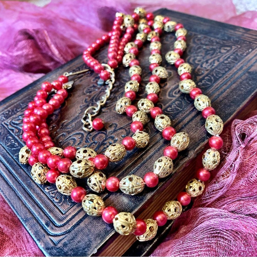 Vintage Faux Pink Pearl and Gold Metal Filagree Tiered Necklace